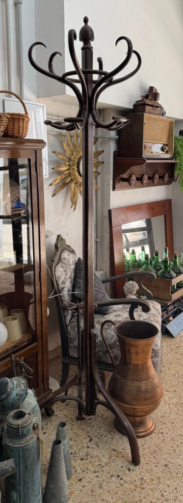 Penjador Thonet antic de prinicipis segle XX